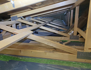 Zateplení dřevostavby rodinného domu pomocí foukané izolace